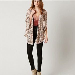 Amuse society form Buckle 2 way cardigan